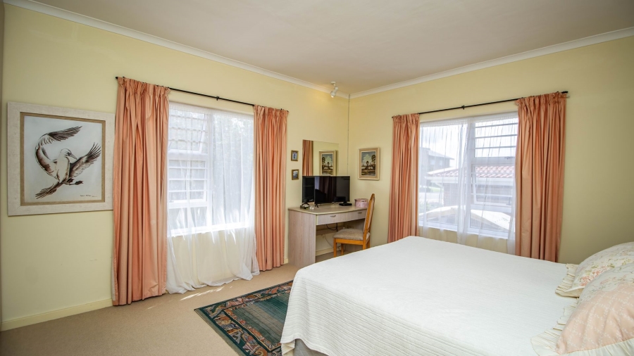 3 Bedroom Property for Sale in Stilbaai Wes Western Cape